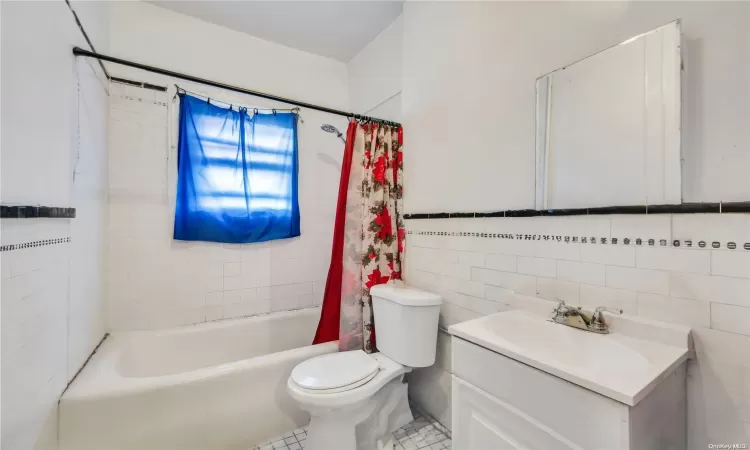 37-58 79th Street, New York, NY, 3 Bedrooms Bedrooms, 11 Rooms Rooms,4 BathroomsBathrooms,Residential Income,For Sale,79th,L3591789