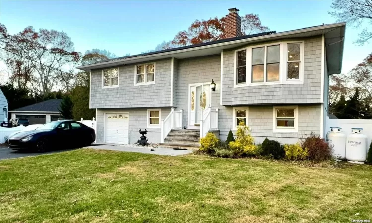 8 Westerly Court, Hampton Bays, NY, 5 Bedrooms Bedrooms, 10 Rooms Rooms,2 BathroomsBathrooms,Residential,For Sale,Westerly,L3591815