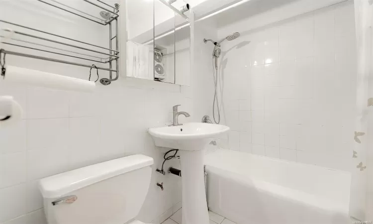 150-15 72 Road, New York, NY, 2 Bedrooms Bedrooms, 4 Rooms Rooms,1 BathroomBathrooms,Residential,For Sale,72,L3591848