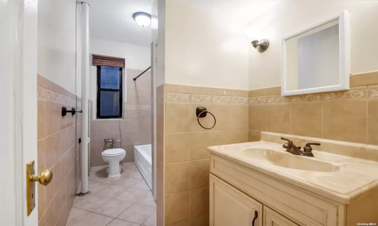 83-44 Lefferts, New York, NY, 1 Bedroom Bedrooms, 4 Rooms Rooms,1 BathroomBathrooms,Residential,For Sale,Lefferts,L3591830