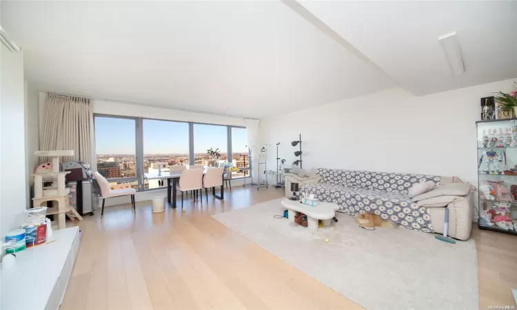 138-35 39th Avenue, New York, NY, 2 Bedrooms Bedrooms, 5 Rooms Rooms,2 BathroomsBathrooms,Residential,For Sale,39th,L3591841