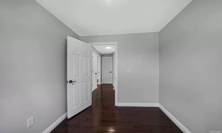 116-16 203rd Street, New York, NY, 5 Bedrooms Bedrooms, 8 Rooms Rooms,3 BathroomsBathrooms,Residential,For Sale,203rd,L3591890