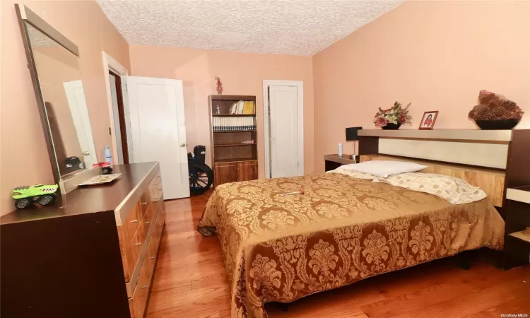 941 Jerome Avenue, New York, NY, 3 Bedrooms Bedrooms, 5 Rooms Rooms,1 BathroomBathrooms,Residential,For Sale,Jerome,L3591982