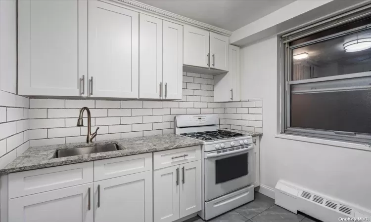 61-25 97th St, New York, NY, 1 Bedroom Bedrooms, 4 Rooms Rooms,1 BathroomBathrooms,Residential,For Sale,97th St,L3591990