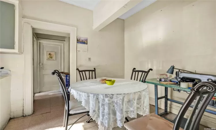 89-20 181st Street, New York, NY, 7 Bedrooms Bedrooms, 11 Rooms Rooms,3 BathroomsBathrooms,Residential Income,For Sale,181st,L3592072