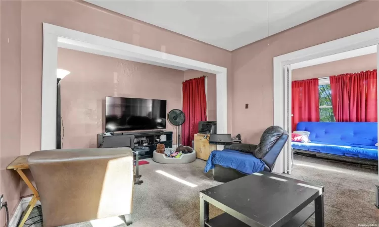 89-20 181st Street, New York, NY, 7 Bedrooms Bedrooms, 11 Rooms Rooms,3 BathroomsBathrooms,Residential Income,For Sale,181st,L3592072