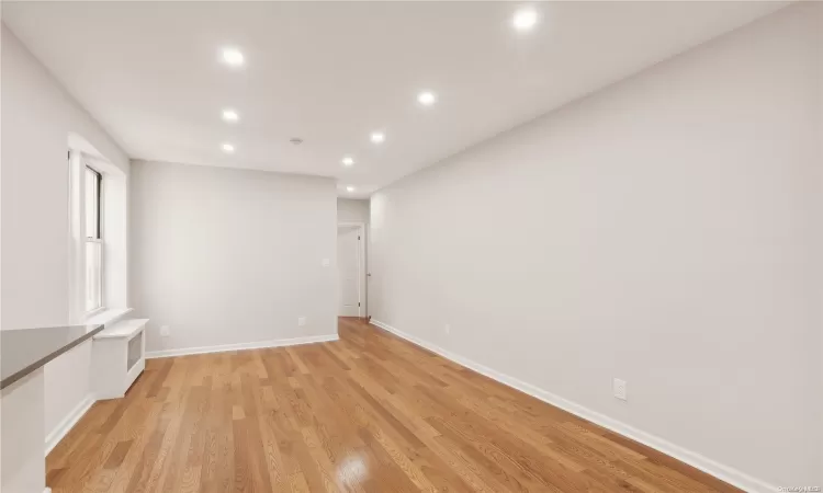 34-58 90th Street, New York, NY, 1 Bedroom Bedrooms, 3 Rooms Rooms,1 BathroomBathrooms,Residential,For Sale,90th,L3592086