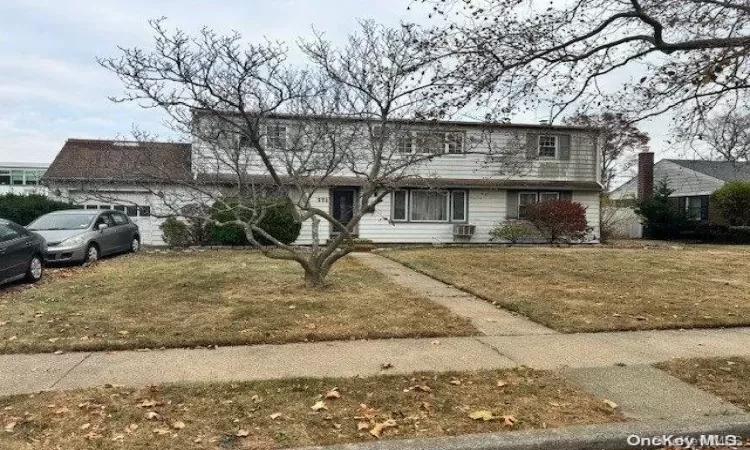 771 Maple, Hempstead, NY, 5 Bedrooms Bedrooms, 9 Rooms Rooms,2 BathroomsBathrooms,Residential,For Sale,Maple,L3592154