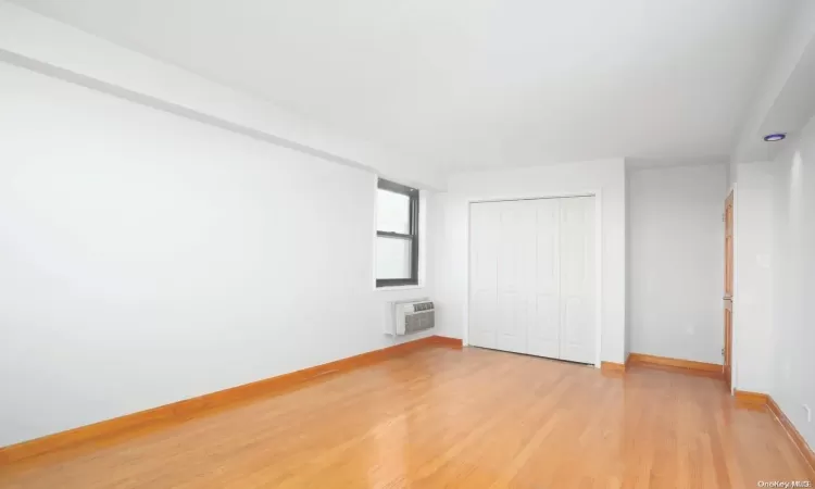 39-60 54 Street, New York, NY, 2 Bedrooms Bedrooms, 5 Rooms Rooms,1 BathroomBathrooms,Residential,For Sale,54,L3592178