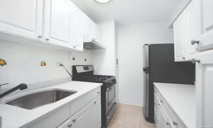 39-60 54 Street, New York, NY, 2 Bedrooms Bedrooms, 5 Rooms Rooms,1 BathroomBathrooms,Residential,For Sale,54,L3592178