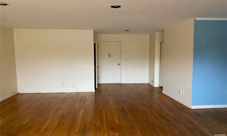 463 Summit Avenue Avenue, Hempstead, NY, 1 Bedroom Bedrooms, 3 Rooms Rooms,1 BathroomBathrooms,Residential,For Sale,Summit Avenue,L3592266