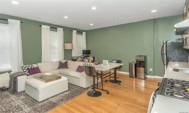 320 57th Street, New York, NY, 1 Bedroom Bedrooms, 4 Rooms Rooms,1 BathroomBathrooms,Residential,For Sale,57th,L3592293