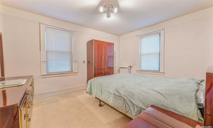 40-39 69th Street, New York, NY, 8 Bedrooms Bedrooms, 20 Rooms Rooms,3 BathroomsBathrooms,Residential Income,For Sale,69th,L3592305