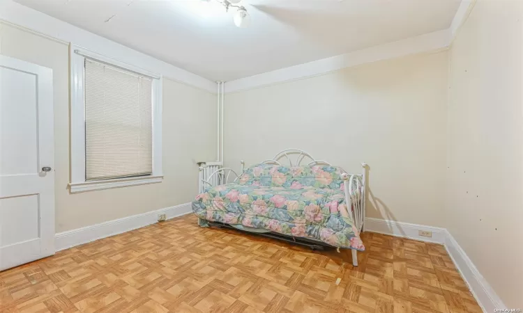 40-39 69th Street, New York, NY, 8 Bedrooms Bedrooms, 20 Rooms Rooms,3 BathroomsBathrooms,Residential Income,For Sale,69th,L3592305