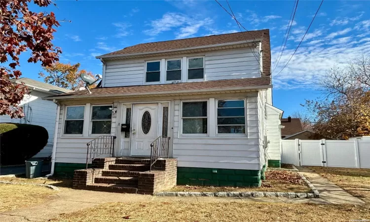 18 Perry Street, Hempstead, NY, 4 Bedrooms Bedrooms, 9 Rooms Rooms,2 BathroomsBathrooms,Residential,For Sale,Perry,L3592379