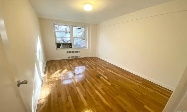 140-35 Burden Crescent, New York, NY, 2 Bedrooms Bedrooms, 4 Rooms Rooms,1 BathroomBathrooms,Residential Lease,For Rent,Burden,L3592420