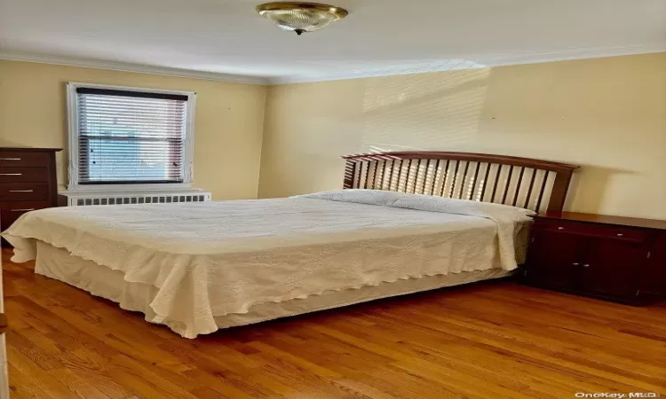 340 Pennyfield Avenue, New York, NY, 3 Bedrooms Bedrooms, 7 Rooms Rooms,2 BathroomsBathrooms,Residential,For Sale,Pennyfield,L3592531