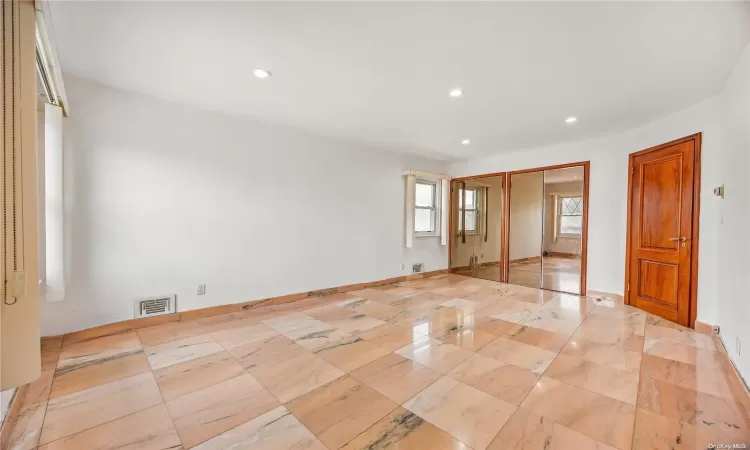 328 149th Place, New York, NY, 3 Bedrooms Bedrooms, 6 Rooms Rooms,1 BathroomBathrooms,Residential,For Sale,149th Place,L3584175