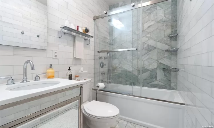 89-10 35 Avenue, New York, NY, 2 Bedrooms Bedrooms, 5 Rooms Rooms,1 BathroomBathrooms,Residential,For Sale,35,L3584174