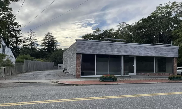 25 North Sea Road, Southampton, NY, ,Commercial Sale,For Sale,North Sea,L3584172