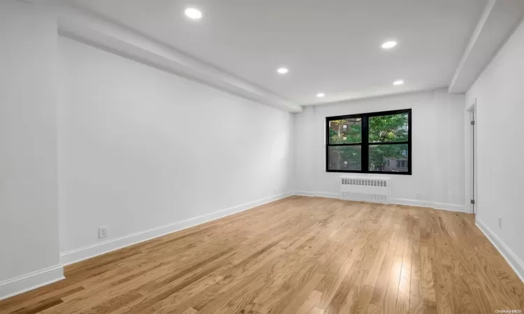 99-72 66th Road, New York, NY, 3 Bedrooms Bedrooms, 5 Rooms Rooms,1 BathroomBathrooms,Residential,For Sale,66th,L3584210