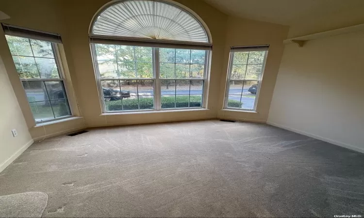 Second Bedroom High Ceilings