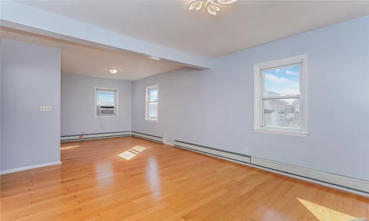 212 Beach 118th Street, New York, NY, 6 Bedrooms Bedrooms, 9 Rooms Rooms,3 BathroomsBathrooms,Residential Income,For Sale,Beach 118th,L3584419