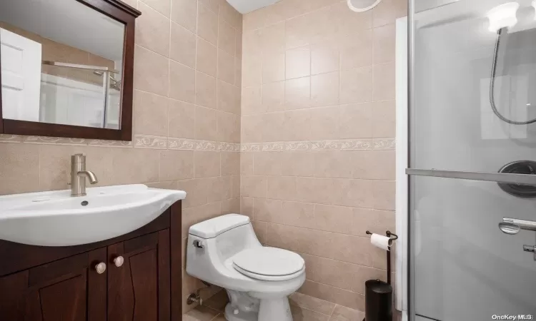 122-08 23rd Avenue, New York, NY, 6 Bedrooms Bedrooms, 14 Rooms Rooms,5 BathroomsBathrooms,Residential Income,For Sale,23rd,L3584431