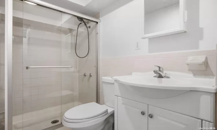 122-08 23rd Avenue, New York, NY, 6 Bedrooms Bedrooms, 14 Rooms Rooms,5 BathroomsBathrooms,Residential Income,For Sale,23rd,L3584431