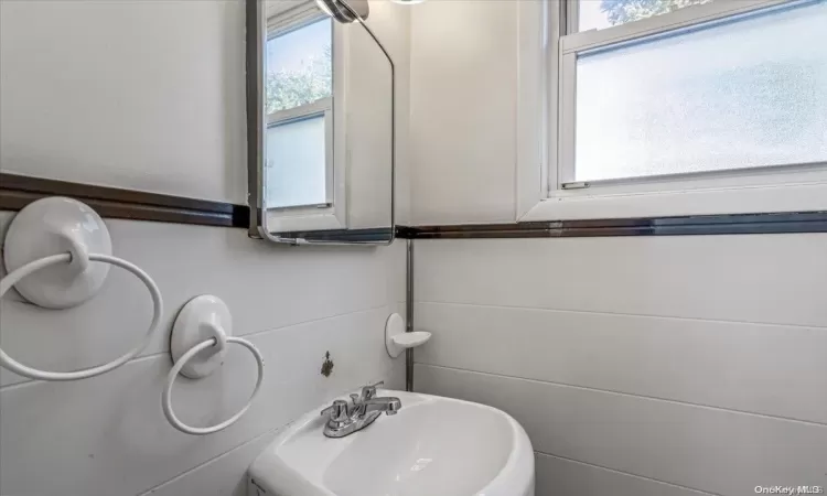 66-36 58th Avenue, New York, NY, 3 Bedrooms Bedrooms, 7 Rooms Rooms,1 BathroomBathrooms,Residential,For Sale,58th,L3584485