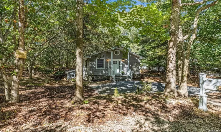 15 Tub Oarsmans Road, East Hampton, NY, 2 Bedrooms Bedrooms, 6 Rooms Rooms,2 BathroomsBathrooms,Residential,For Sale,Tub Oarsmans,L3584563