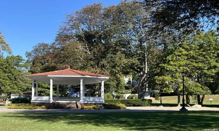 Gazebo in Northport Harbor