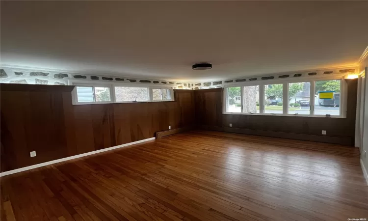 93 Lake Street, Islip, NY, 6 Bedrooms Bedrooms, 9 Rooms Rooms,4 BathroomsBathrooms,Residential,For Sale,Lake,L3584664