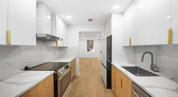 515 1/2 118th Street, New York, NY, 8 Bedrooms Bedrooms, 12 Rooms Rooms,4 BathroomsBathrooms,Residential Income,For Sale,118th,L3584709