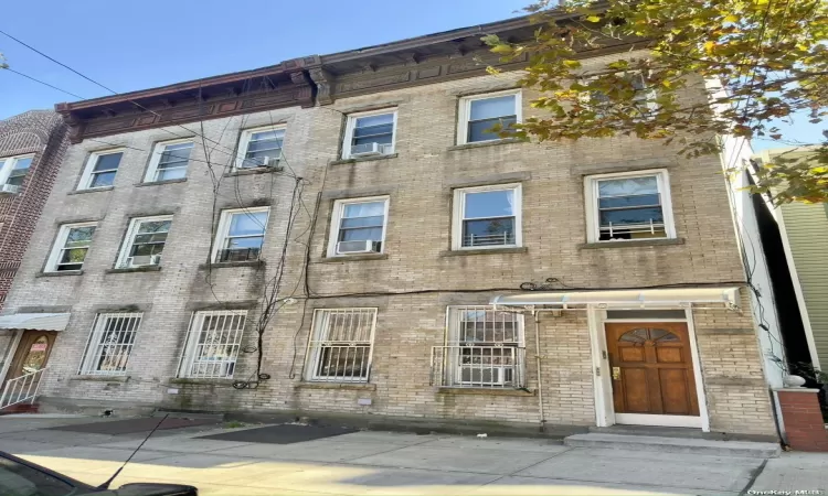 74-22 Woodside Avenue, New York, NY, 8 Bedrooms Bedrooms, 18 Rooms Rooms,4 BathroomsBathrooms,Residential Income,For Sale,Woodside,L3584708