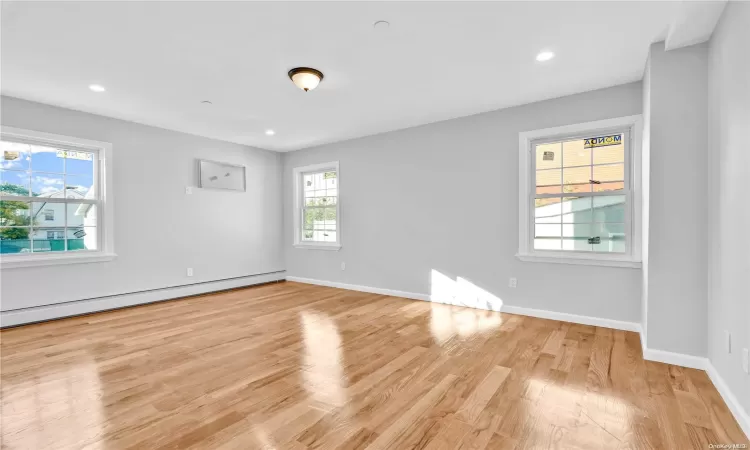 118-24 189th Street, New York, NY, 7 Bedrooms Bedrooms, 11 Rooms Rooms,5 BathroomsBathrooms,Residential Income,For Sale,189th Street,L3584699