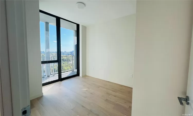 131-02 A 40th Road, New York, NY, 1 Bedroom Bedrooms, 3 Rooms Rooms,1 BathroomBathrooms,Residential Lease,For Rent,40th,L3584720