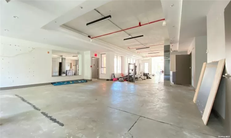 61-15 184th Street, New York, NY, ,Commercial Sale,For Sale,184th,L3584734