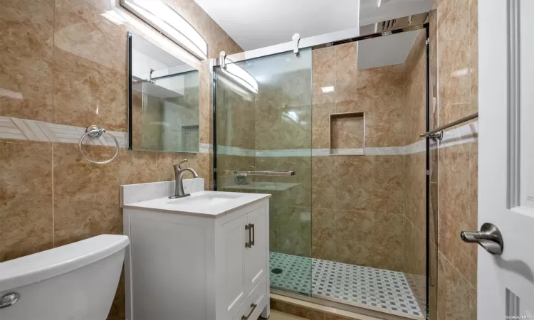 32-45 210th st Street, New York, NY, 9 Bedrooms Bedrooms, 18 Rooms Rooms,7 BathroomsBathrooms,Residential,For Sale,210th st,L3584774