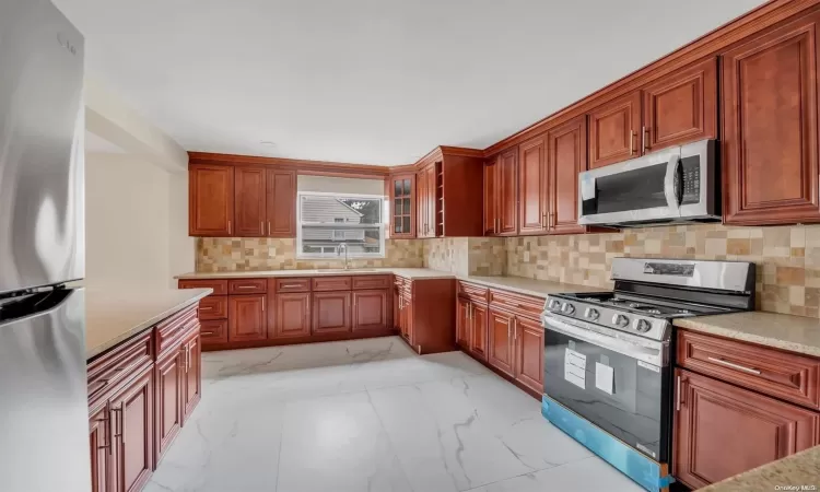 32-45 210th st Street, New York, NY, 9 Bedrooms Bedrooms, 18 Rooms Rooms,7 BathroomsBathrooms,Residential,For Sale,210th st,L3584774