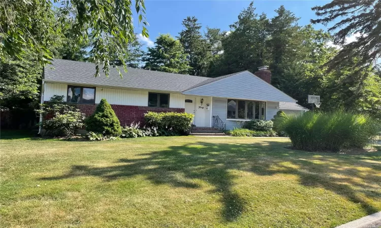 40 Willits Road, Oyster Bay, NY, 3 Bedrooms Bedrooms, 5 Rooms Rooms,2 BathroomsBathrooms,Residential Lease,For Rent,Willits,L3584783