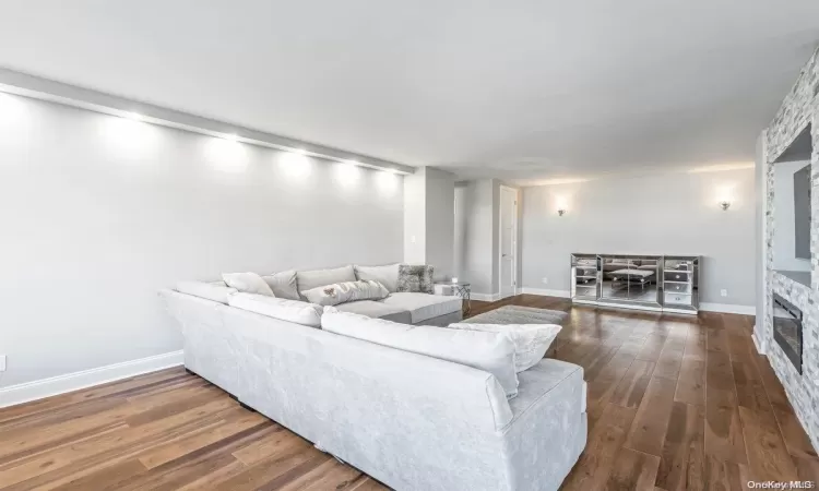 166-25 Powells Cove Boulevard, New York, NY, 1 Bedroom Bedrooms, 4 Rooms Rooms,1 BathroomBathrooms,Residential,For Sale,Powells Cove,L3584621