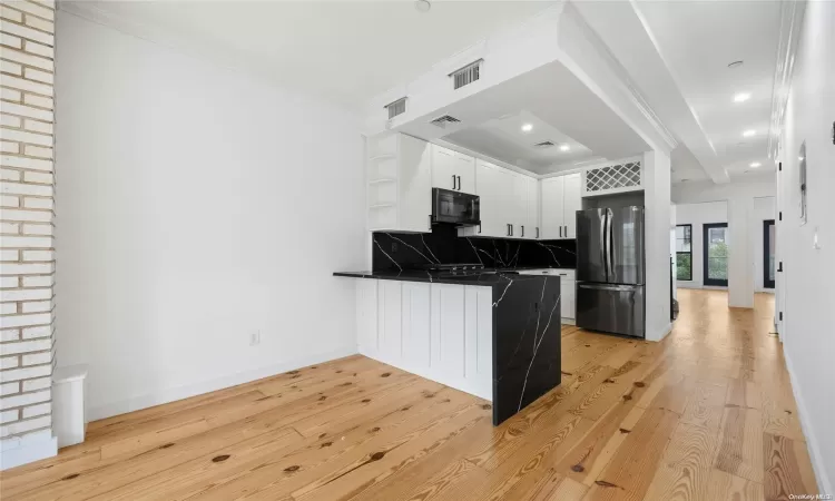 583 Putnam Avenue, New York, NY, 3 Bedrooms Bedrooms, 6 Rooms Rooms,2 BathroomsBathrooms,Residential,For Sale,Putnam,L3584871