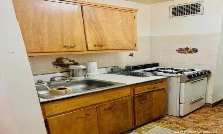 99-10 60 Avenue, New York, NY, 2 Rooms Rooms,1 BathroomBathrooms,Residential,For Sale,60,L3584873