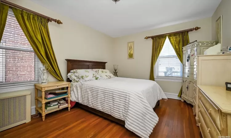 54-16 69 Place, New York, NY, 8 Bedrooms Bedrooms, 17 Rooms Rooms,3 BathroomsBathrooms,Residential Income,For Sale,69,L3584875