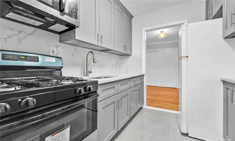 138-18 28th Road, New York, NY, 1 Bedroom Bedrooms, 4 Rooms Rooms,1 BathroomBathrooms,Residential,For Sale,28th,L3585011