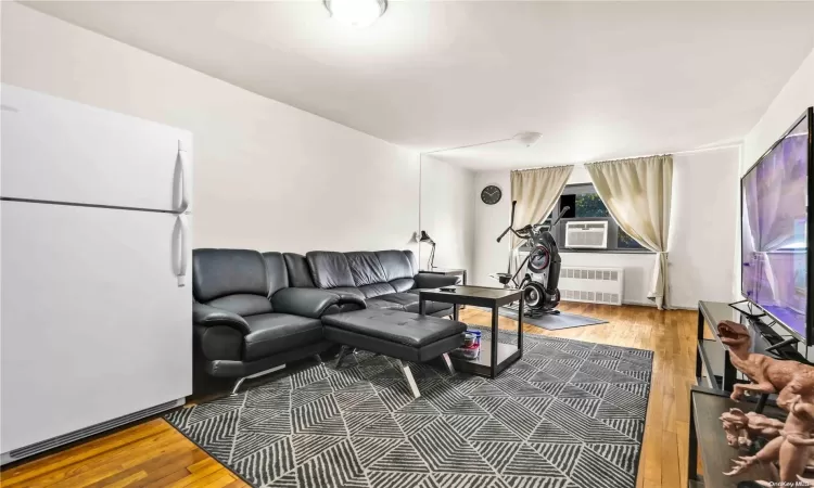 29-50 137th Street, New York, NY, 1 Bedroom Bedrooms, 4 Rooms Rooms,1 BathroomBathrooms,Residential,For Sale,137th,L3585021