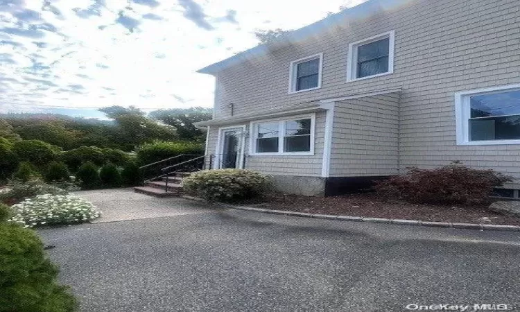 30 Grace Street, Oyster Bay, NY, 2 Bedrooms Bedrooms, 4 Rooms Rooms,1 BathroomBathrooms,Residential Lease,For Rent,Grace,L3585031