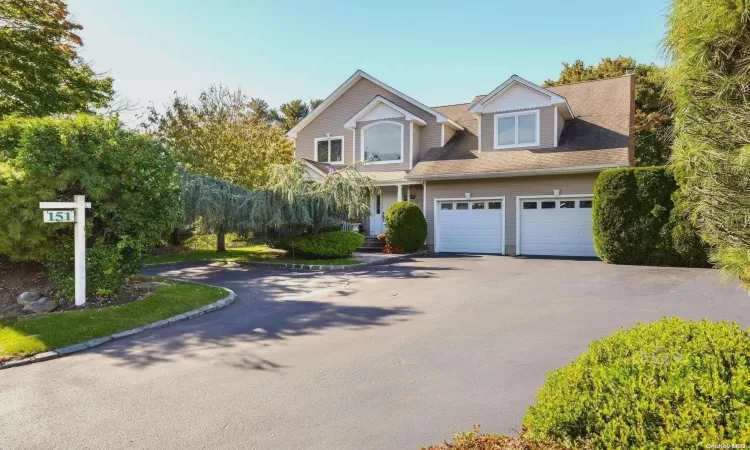 151 Berry Hill Road, Oyster Bay, NY, 4 Bedrooms Bedrooms, 11 Rooms Rooms,2 BathroomsBathrooms,Residential,For Sale,Berry Hill,L3585107