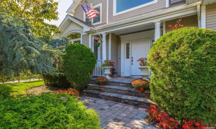 151 Berry Hill Road, Oyster Bay, NY, 4 Bedrooms Bedrooms, 11 Rooms Rooms,2 BathroomsBathrooms,Residential,For Sale,Berry Hill,L3585107